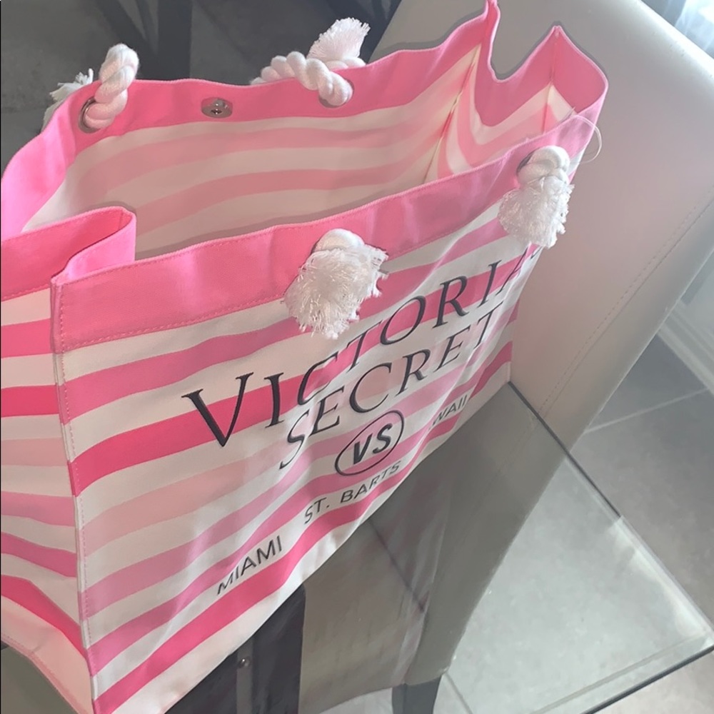 Vicky Bag! 👛🤍💘💗